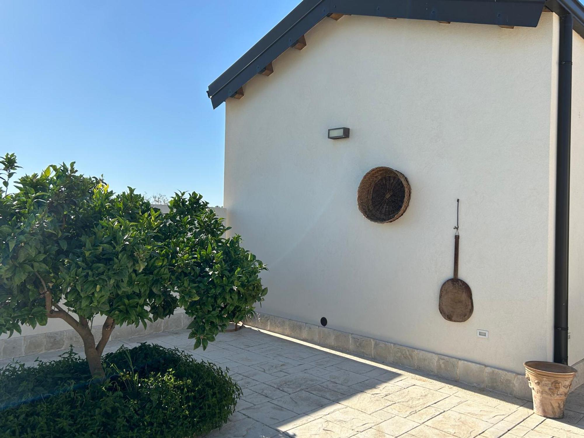 Baglio Il Gelso E L'Ulivo Appartamento Il Carrubo Reitani Exterior foto
