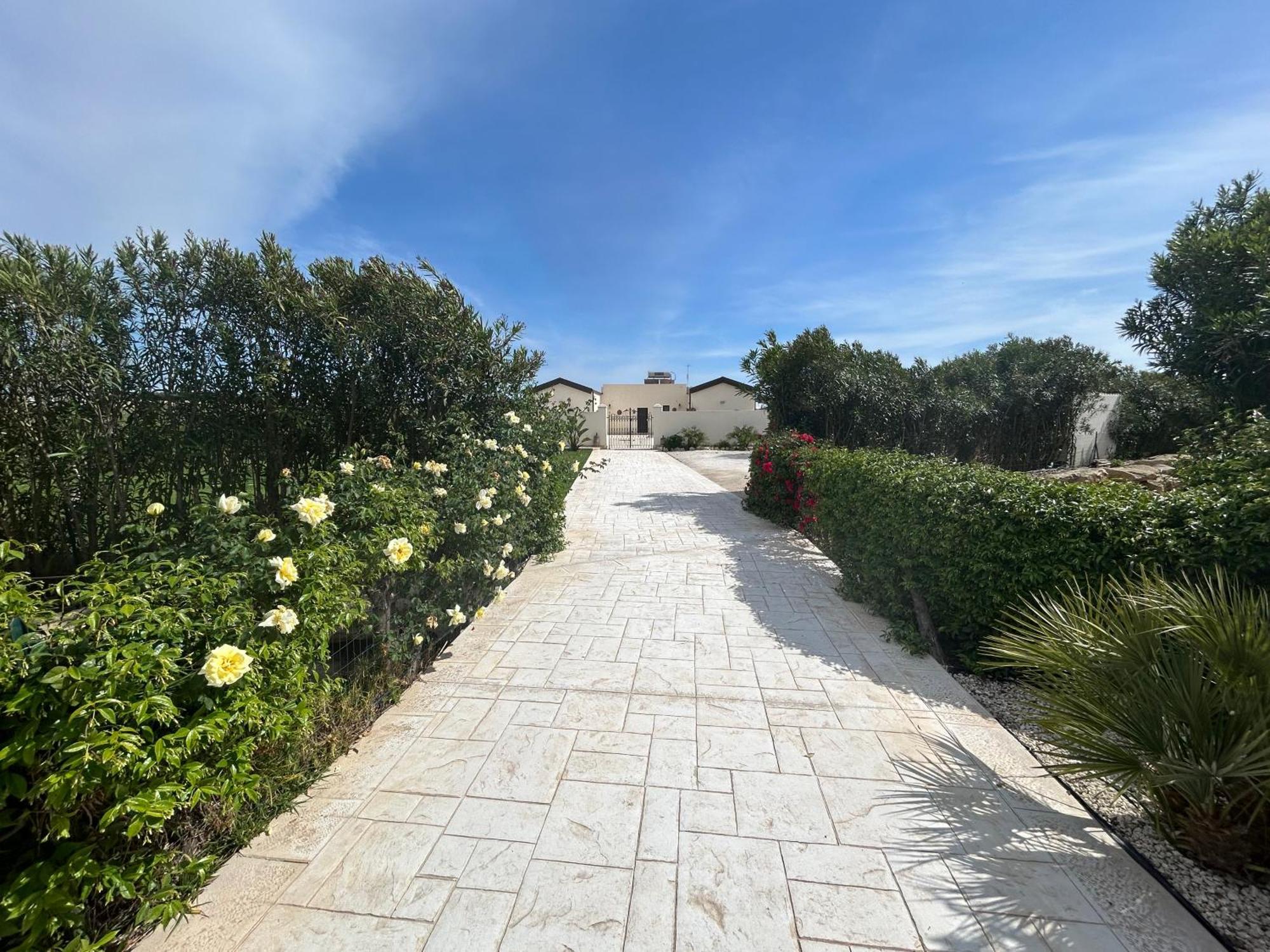 Baglio Il Gelso E L'Ulivo Appartamento Il Carrubo Reitani Exterior foto